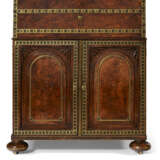 A GEORGE IV BRASS-INLAID BROWN OAK DECANTER CABINET - photo 8