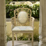 A PAIR OF GEORGE II OIL-GILT AND WHITE-PAINTED ARMCHAIRS - Foto 6