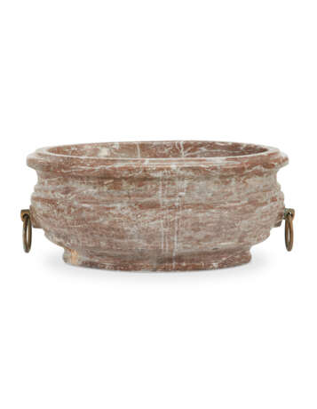 A FRENCH ROUGE ROYALE MARBLE OVAL CISTERN - Foto 1