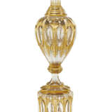 A LARGE BOHEMIAN GILT-DECORATED CLEAR GLASS VASE ON STAND - фото 4