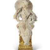 A PAIR OF FRENCH TERRACOTTA CHINOISERIE FIGURES ON ORMOLU BASES - фото 2