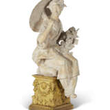 A PAIR OF FRENCH TERRACOTTA CHINOISERIE FIGURES ON ORMOLU BASES - Foto 3