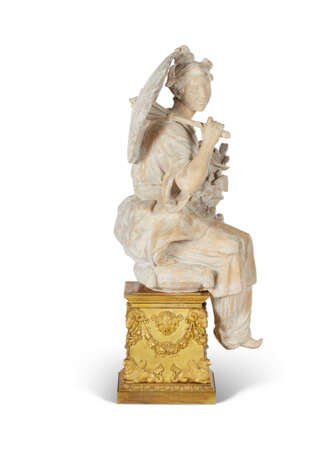 A PAIR OF FRENCH TERRACOTTA CHINOISERIE FIGURES ON ORMOLU BASES - photo 4