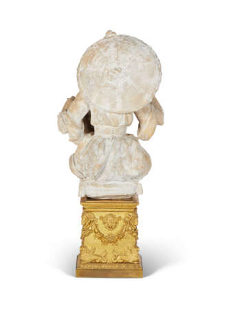 A PAIR OF FRENCH TERRACOTTA CHINOISERIE FIGURES ON ORMOLU BASES - Foto 5