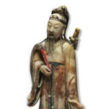A SET OF SIX CHINESE SOAPSTONE CARVINGS OF IMMORTALS - Foto 3