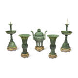 A CHINESE SPINACH-GREEN JADE FIVE-PIECE ALTAR GARNITURE WITH GILT-METAL AND ENAMEL STANDS - фото 2