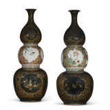 TWO RARE CHINESE FAMILLE VERTE ENAMELED MIRROR-BLACK GILT-DECORATED TRIPLE-GOURD VASES - фото 2