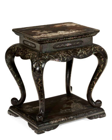 A CHINESE LAC-BURGAUTE SMALL TABLE - photo 5