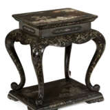 A CHINESE LAC-BURGAUTE SMALL TABLE - Foto 5