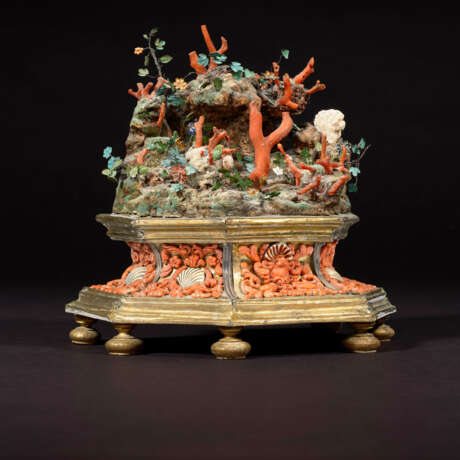 A PAIR OF CORAL, GILT-COPPER AND PAINTED-METAL AND CORK `FANTASTIC GARDENS` - фото 10
