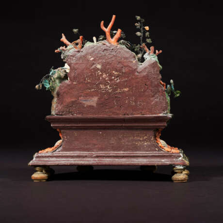 A PAIR OF CORAL, GILT-COPPER AND PAINTED-METAL AND CORK `FANTASTIC GARDENS` - Foto 11