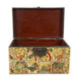 A KOREAN REVERSE-PAINTED OXHORN-APPLIED ACCESSORY BOX (HWAGAK HAEM) - фото 3