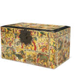A KOREAN REVERSE-PAINTED OXHORN-APPLIED ACCESSORY BOX (HWAGAK HAEM) - фото 4