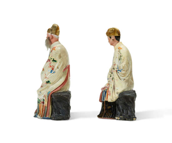 A PAIR OF CHINESE EXPORT POLYCHROME-DECORATED NODDING HEAD FIGURES - photo 5