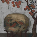 A CHINESE EXPORT REVERSE-PAINTED MIRROR SHADOWBOX - фото 2