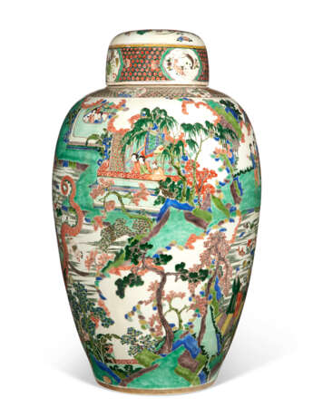 A LARGE AND RARE CHINESE FAMILLE VERTE `DRAGON-BOAT` JAR AND COVER - фото 4