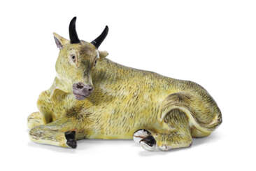 A CHINESE EXPORT PORCELAIN MODEL OF A RECUMBENT OX