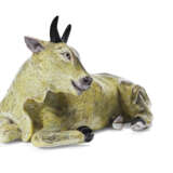 A CHINESE EXPORT PORCELAIN MODEL OF A RECUMBENT OX - photo 4