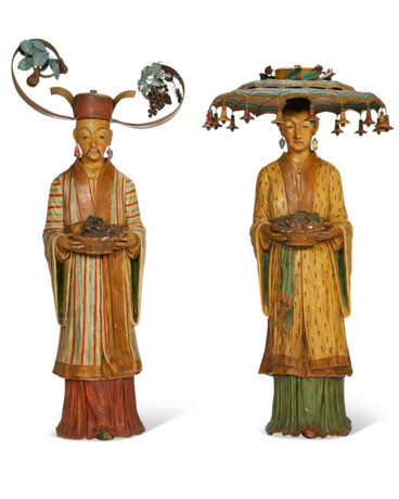 A PAIR OF ITALIAN POLYCHROME-PAINTED TERRACOTTA AND TOLE FIGURES - photo 1
