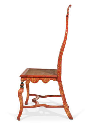 A PAIR OF QUEEN ANNE SCARLET AND GILT-JAPANNED SIDE CHAIRS - photo 5