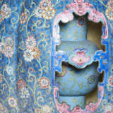 A VERY RARE PAIR OF CHINESE PAINTED ENAMEL GARDEN SEATS - photo 5