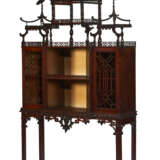 AN EARLY GEORGE III MAHOGANY `CHINA` CABINET-ON-STAND - фото 2