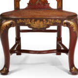 A PAIR OF GEORGE II SCARLET AND GILT-JAPANNED CHAIRS - фото 5