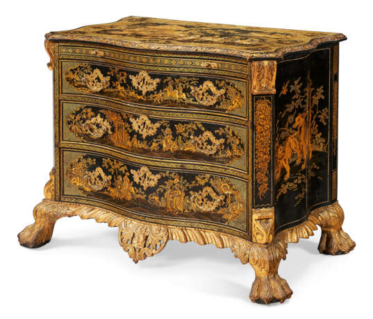 A GEORGE II BLACK AND GREEN GILT-JAPANNED AND PARCEL-GILT CHEST OF DRAWERS - фото 1