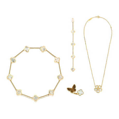 NO RESERVE - VAN CLEEF & ARPELS GROUP OF 'ALHAMBRA' JEWELLERY AND A 'MIMI NERVAL' NECKLACE - photo 1