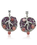 Perle de conque. CONCH PEARL , DIAMOND AND COLOURED SAPPHIRE PENDENT EARRINGS