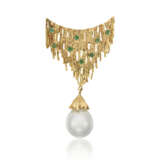 MIKIMOTO CULTURED PEARL AND DIAMOND BROOCH; TOGETHER WITH TWO CULTURED PEARL, DIAMOND AND EMERALD BROOCHES - фото 5