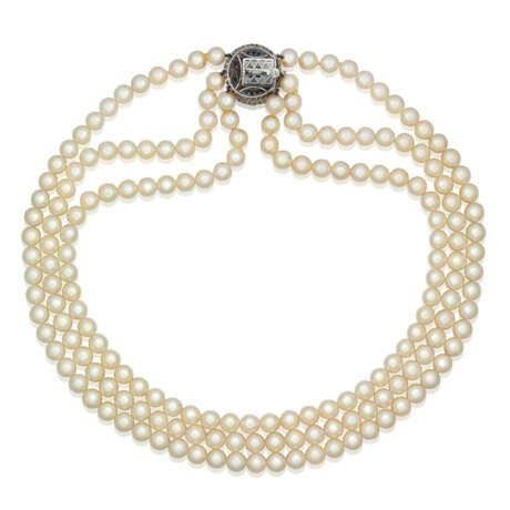 CULTURED PEARL AND DIAMOND NECKLACE; TOGETHER WITH A CULTURED PEARL, SAPPHIRE AND DIAMOND NECKLACE - photo 3