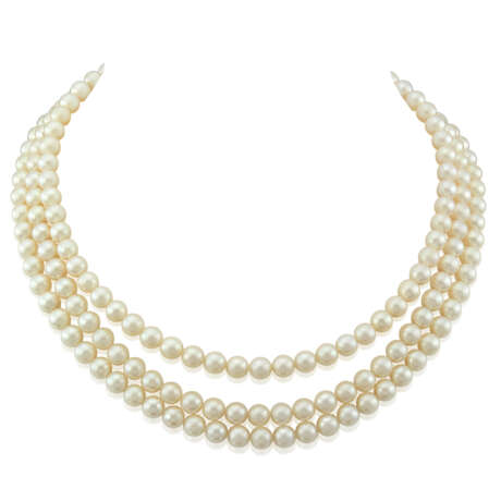 CULTURED PEARL AND DIAMOND NECKLACE; TOGETHER WITH A CULTURED PEARL, SAPPHIRE AND DIAMOND NECKLACE - фото 4