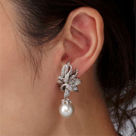 SET OF CULTURED PEARL AND DIAMOND JEWELLERY - Foto 7