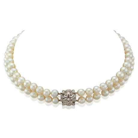 CULTURED PEARL AND DIAMOND NECKLACE; TOGETHER WITH A CULTURED PEARL, SAPPHIRE AND DIAMOND NECKLACE - фото 8