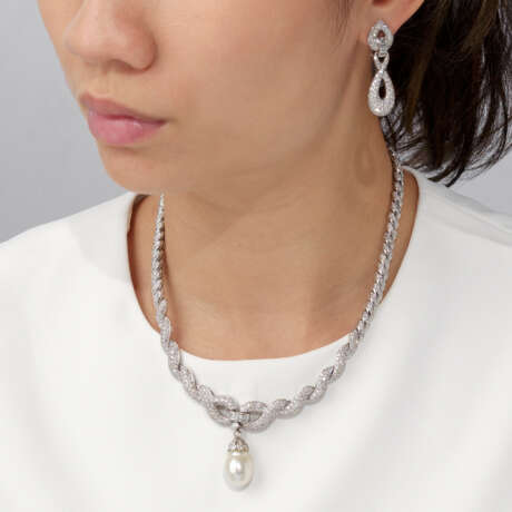 CULTURED PEARL AND DIAMOND JEWELLERY SET - photo 12