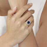 SAPPHIRE AND DIAMOND RING - photo 3