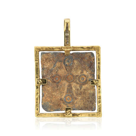 GRIMA DIAMOND AND GOLD PENDANT - photo 2