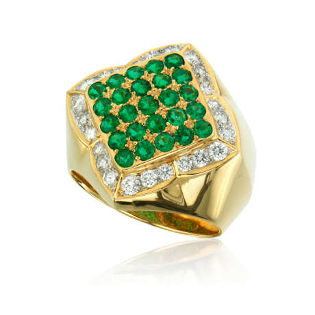 NO RESERVE - EMERALD AND DIAMOND RING AND CUFFLINK SET - фото 2