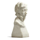 AN ENGLISH WHITE MARBLE BUST OF LADY GWENDELINE SPENCER-CHURCHILL (1882-1941) - Foto 2
