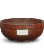 Кап Амбойна. AN AMERICAN AMBOYNA PRESENTATION BOWL