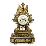 A LOUIS XVI ORMOLU TIMEPIECE MANTEL CLOCK - фото 1