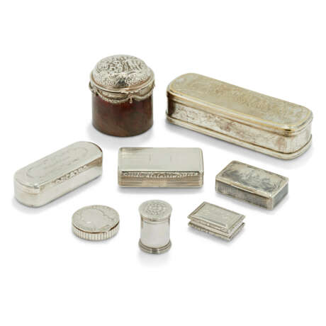 A WILLIAM III SILVER COUNTER CASE AND SEVEN SILVER AND PLATED BOXES - фото 1