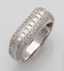 Elegant Diamond Band Ring