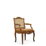 FAUTEUIL A LA REINE D`EPOQUE LOUIS XV - Foto 2