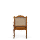 FAUTEUIL A LA REINE D`EPOQUE LOUIS XV - photo 4