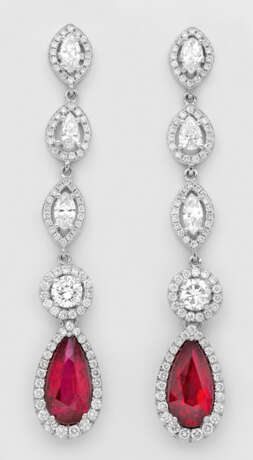 Pair of elegant jewels-drop earrings with Mozambique-rubies - photo 1
