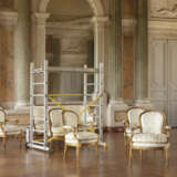 MOBILIER DE SALON EN CABRIOLET D`&#201;POQUE LOUIS XVI - photo 18