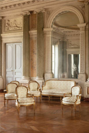 MOBILIER DE SALON EN CABRIOLET D`&#201;POQUE LOUIS XVI - photo 21