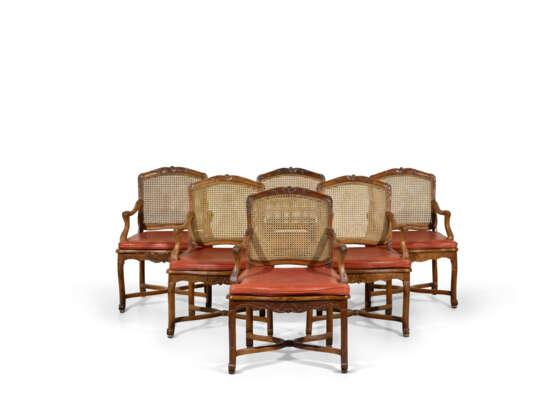 SUITE DE SIX FAUTEUILS CANN&#201;S DU DEBUT DE L`EPOQUE LOUIS XV - фото 1